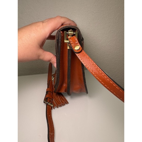 Patricia Nash Brinlee Leather Saddle Crossbody Bag Tassel Brown Cinnamon Tooled - Picture 12 of 16